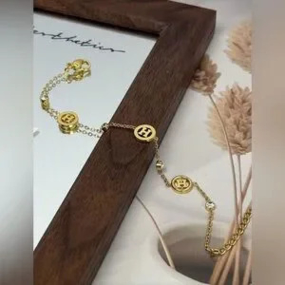 Gold Plated Stainless Steel H Charm Bracelet Style Bracelet